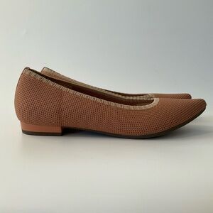 Vionic Women's Flats in Light Brown